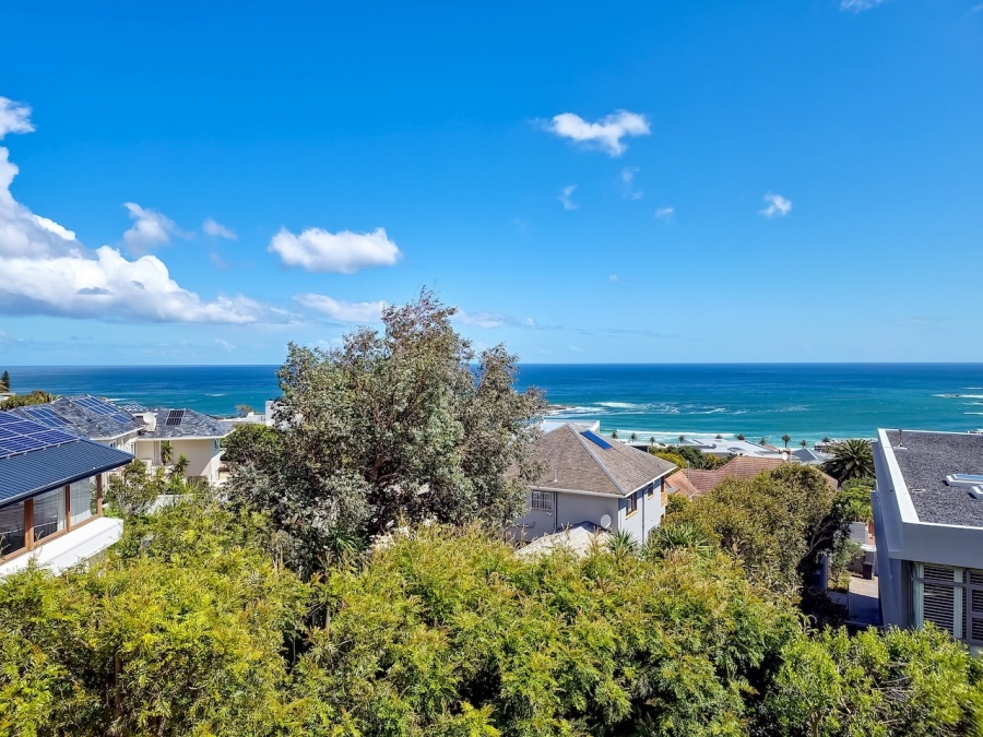To Let 7 Bedroom Property for Rent in Camps Bay Western Cape